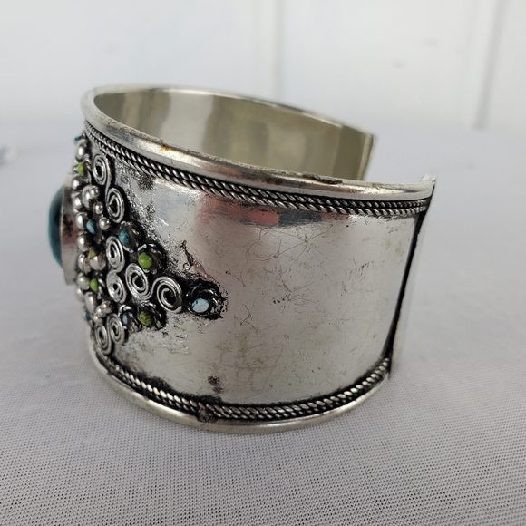 Pretty Boho Silver Tone Cuff Bracelet Teal Center Stone - Picture 3 of 9